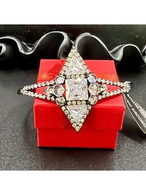 Stunning Banana Republic Edwardian Bracelet w/ Round Square and Triangular CZs